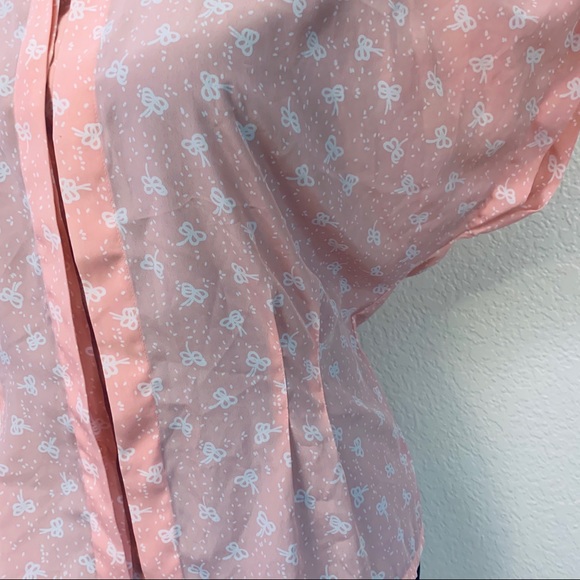 Vintage Bow Button Down - Picture 2 of 5